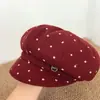 Chapéu octogonal literário de bolinhas estilo japonês 2026 para mulheres, outono e inverno, chapéu de pintor casual retrô versátil de aba macia, atacado