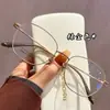 049 Armação Pequena Quadrada Armação de Titânio Óculos Artísticos Masculinos e Femininos Atacado Estilo Retro Japonês Estilo Café Dourado Óculos Planos
