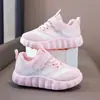 Zapatos Deportivos para Niños Primavera y Otoño Nuevos Antideslizantes Zapatos Blancos Pequeños para Niños Zapatos Ligeros para Niños Medianos y Grandes Estudiantes de Primaria Zapatos para Correr Cómodos