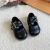 Zapatos Mary Jane de Princesa para Niñas 2026 Primavera y Otoño Nuevos Modernos y Versátiles Planos de Punta Baja Estilo Retro Zapatos Pequeños de Cuero