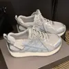 Zapatos Ligeros de Suela Suave que Hacen que los Pies Parezcan Más Pequeños, Nuevos Zapatos Deportivos Casuales con Cordones para Estudiantes, Mujer, Primavera/Verano 2026