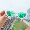 Nuevas Gafas de Sol Sexy Ojo de Gato Triangulares de Montura Pequeña Gafas de Sol Tendencia Europea y Americana Gafas de Moda Personalizadas Redes Sociales 9788
