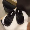 Pantuflas peludas estilo Birkenstock de suela gruesa estilo coreano para mujer, nuevas pantuflas de algodón felpudo sin cordones de invierno 2026