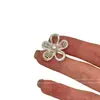 Pendientes de Flor de Diseño de Nicho para Mujer 2026 Nuevo Estilo Lujo Ligero Pendientes de Perla de Gama Alta Accesorios de Oreja de Moda Versátiles