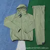 Traje de Otoño e Invierno 2025 Nuevo Pantalones de Seda Helada de Secado Rápido Chaqueta Deportiva Casual con Cremallera y Capucha Ropa de Protección Solar para Hombres y Mujeres Tendencia