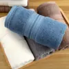 Nuevo negocio de toalla de fibra de bambú seda brillante 120g toalla de limpieza facial de carbón de bambú para adultos toalla de regalo personalizada al por mayor