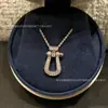 Colar de ouro 18k de alta qualidade com ferradura e fecho de oito para mulheres, versátil e luxuoso, um presente perfeito para namorada ou melhor amiga
