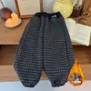 Um Par de Calças de Inverno para Crianças, Calças de Algodão Engrossadas, Calças de Pelúcia de Coelho Sintético, Calças Quentes com Forro de Fleece, Calças Largas para Crianças de Tamanho Médio e Grande