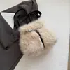 Mochila de Peluche para Mujer 2026 Nueva Moda Bolso Peludo para Dama Casual Versátil Cierre de Cordón Mochila Pequeña Chica de Moda