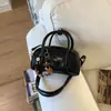 Bolso de Mano de Moda Invernal para Mujer Bolso Tote Pequeño 2025 Nuevo Estilo Simple Retro Bolso Cuadrado Pequeño Bolso Versátil de Hombro Cruzado
