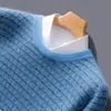 Nuevo suéter de lana jacquard de cuello redondo para otoño e invierno para hombre, casual, elegante, cálido suéter de punto de lana, camiseta básica versátil