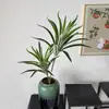 Decoração de Plantas Verdes de Bambu Lírio Plantas Artificiais Enfeites de Decoração de Escritório Acessórios de Flores Frescas para Desktop Folhas de Paisagismo Externo
