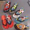 Chanclas de hombre de moda para interiores y exteriores, sencillas de suela plana, antideslizantes y resistentes al desgaste, adecuadas para bañarse, chanclas de playa de moda para verano