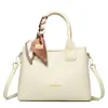 Bolsos bolso para mujer de mediana edad bolso para madre 2024 nuevo estilo todo-partido bolso de mano con pañuelo de seda bolso bandolera de moda