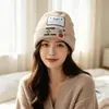 Nuevo gorro cálido de dibujos animados sonrientes para otoño e invierno para hombres y mujeres, gorro de punto sin ala moderno, dulce y genial, para commuting