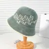 Chapéu Bucket de Tricô Jacquard Simples para Primavera e Verão, Novo Chapéu de Sol Respirável para Mulheres, Chapéu de Proteção Solar Elegante Pequeno Estilo Chanel