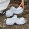 Estilo de Rua Sola Grossa Aumentando a Altura Cadarço Moda Feminina Baotou Meio Chinelo Confortável Verão Distintivo Novo Criativo Sapatos com Furos