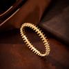 Pulsera de Engranajes con Hebilla de Metal de Venta Caliente Transfronteriza Europea y Americana para Mujer, Pulsera de Remaches para Mujer, Joyería de Mano de la Suerte Personalizada y Elegante