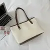 Bolso Grande de Moda Shuai Mijia para Mujer 2026 Verano Nuevo Estilo Coreano Simple Bolso Tote Texturizado Bolso de Mujer Bolso para Viajar