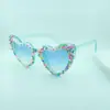 2024 nuevas gafas de amor transfronterizas europeas y americanas gafas de sol para fiesta de boda de cumpleaños moda femenina gafas de sol de perlas al por mayor