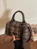 Bolso de Mano de Lana a Cuadros de Alta Gama 2025 Nuevo Moda Otoño e Invierno Súper Popular Bolso Boston Cruzado al Hombro
