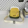 Bolso bandolera de nailon con bloques de color, que presenta un estilo dulce y fresco, deportivo, con cierre de cremallera, diseño simple, ligero y adecuado para ir al trabajo.; un bolso pequeño de hombro