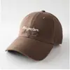 Boné de Baseball com Bordado de Letras em Cor Contrastante, Touca Macia para Homens e Mulheres, Estilo Casal, Moderno, Simples, Casual, Versátil, Boné de Proteção Solar