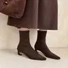 Botines de tacón medio con punta estilo francés para mujer, nuevos botines ajustados de gamuza para otoño e invierno 2026, botines elásticos de tacón grueso, botines negros cortos