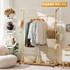 Arara de roupas de chão para quarto, perfeita para guardar roupas aos pés da cama à noite, um guarda-roupa temporário estilo aberto, modelo novo