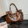 Bolsa Tote Simples de Nicho Versão Coreana para Mulheres Outono 2025 Nova Grande Capacidade Leve Luxo Personalidade Tendência Ombro Único Transversal
