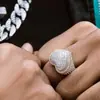 Suministro transfronterizo de nuevo anillo de circón en forma de corazón Europa y Estados Unidos hip-hop con incrustaciones de circón anillo de dos colores anillo al por mayor al contado