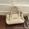 Bolso de mano de diseño de moda transfronterizo para comercio exterior para mujeres, nuevo bolso retro de nicho estilo coreano para el día a día, bolso de hombro cruzado, moderno