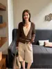 Suéter de Punto Fino Acanalado Falso de Dos Piezas con Cuello en V, Versátil y Delgado, para Mujer, Colección Otoño 2026 27169