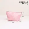 Bolsa de maquiagem com relevo prateado estilo europeu e americano, de alta qualidade, versátil, portátil, nécessaire de mão, bolsa de armazenamento de cosméticos