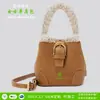 Bolso cruzado de un solo hombro para mujer nuevo, Bolso tipo bandolera de cuero genuino, Bolso de cubo con borde de felpa de cordero retro, Procesado y personalizado