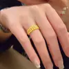 Anel Aberto de Renda com Diamantes Banhado a Ouro Estilo Puzo Gold Store para Mulheres, Luxo Leve e Sensação de Alto Padrão, um Presente para Namorada