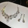 Conjunto de Brincos Quadrados Cravejados de Diamante e Colar de Duas Peças, Fashion, Leve, Colar Luxuoso e de Alta Qualidade, Conjunto de Joias Elegante e Versátil