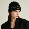 Fábrica de origem transfronteiriça gorro de tricô com formato exclusivo decorado com strass para mulheres, outono e inverno, luxo leve, com punho, forrado de fleece, quente