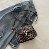 Bolso Cuadrado Pequeño Casual Portátil Moda Europea y Americana Bolso Personalizado Bolso de Mujer 2024 Nueva Moda Bolso de Hombro Cruzado para Mujer