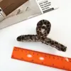 Pinzas para el pelo de invierno transfronterizas, Pinzas de garra, Pinzas de tiburón, Pasadores de moda con estampado de leopardo, Accesorios para el pelo para niñas, Pinzas para el pelo simples y elegantes