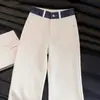 Jeans brancos com estampa de cobra, color block, barra dobrada, para homens e mulheres, corte clean americano, modelagem que emagrece, design de nicho, levemente flare