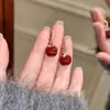Pendientes Retro Ankora Rojo Goteo Glaseado Fruta de la Paz Otoño e Invierno Nuevos Pendientes de Navidad Moda de Gama Alta Pendientes Versátiles