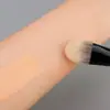 Pincel de Maquiagem Amazon Mais Vendido com Ponta de Dedo Única e Cabeça Inclinada para Contorno de Alto Brilho Corretivo Ferramenta de Beleza Pincel de Maquiagem Atacado