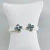 Pendientes Clásicos de Trébol de Cuatro Hojas, Elegantes y Sencillos, Pendientes Versátiles de Nicho, Lujo Ligero, Pendientes Retro de Alta Gama al por Mayor