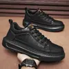 Zapatos de Hombre 2026 Verano Nuevos de Moda Estilo Coreano Transpirables Zapatos Deportivos Tenis Blancos Casuales para Hombre Zapatos de Cuero de Negocios