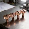A Fábrica de Instrumentos Produz Vários Parafusos Não Padrão, Parafusos de Ajuste e Parafusos Móveis Feitos de Cobre com Rosca de Grau a de Resistência