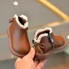 Botinhas de bebê, sapatos para bebês aprenderem a andar, novos sapatos de primavera e outono para meninas, botinhas de couro infantis estilo coreano, sapatos macios para bebês