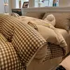 Juego de Ropa de Cama Minimalista a Cuadros de Algodón Puro Juego de Cuatro Piezas Engrosado para Dormir sin Ropa de Cama Sábana Bajera de Algodón Funda Nórdica Juego de Tres Piezas para Dormitorio