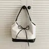 Bolsa Tote de Puntos Blancos para Mujer, Bolso de Hombro de Gran Capacidad, Versátil para el Trabajo, Lindo Colgante de Oso, Bolso de Moda Popular para Mujer