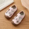 Sandalias para Bebé Niña Verano Nuevo Estilo Suela Suave Zapatos para Caminar para Niños Pequeños Punta Cerrada Anticolisión Zapatos de Princesa Sandalias para Niña Pequeña